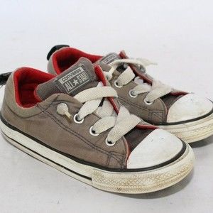 Chuck Taylor Converse Classic Toddler Low Top Shoe Red Size 9 Padded Tongue Baby